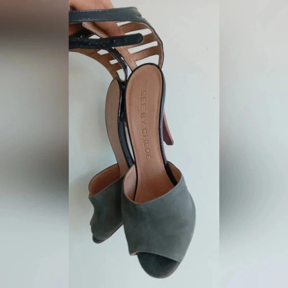 See By Chloé Grey Suede and Patent Leather Caged Sandals - Picture 4 of 7